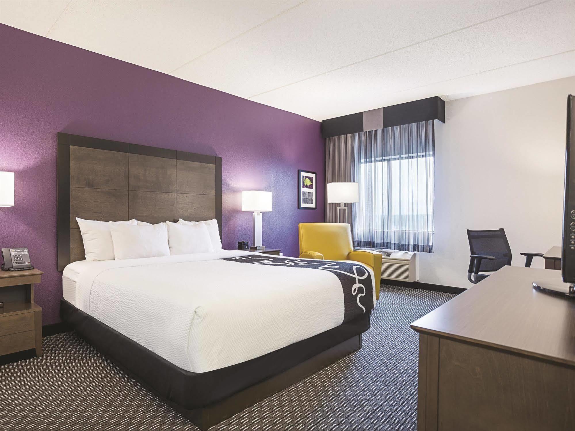 Hotel La Quinta By Wyndham Warwick Providence Airport Exterior foto