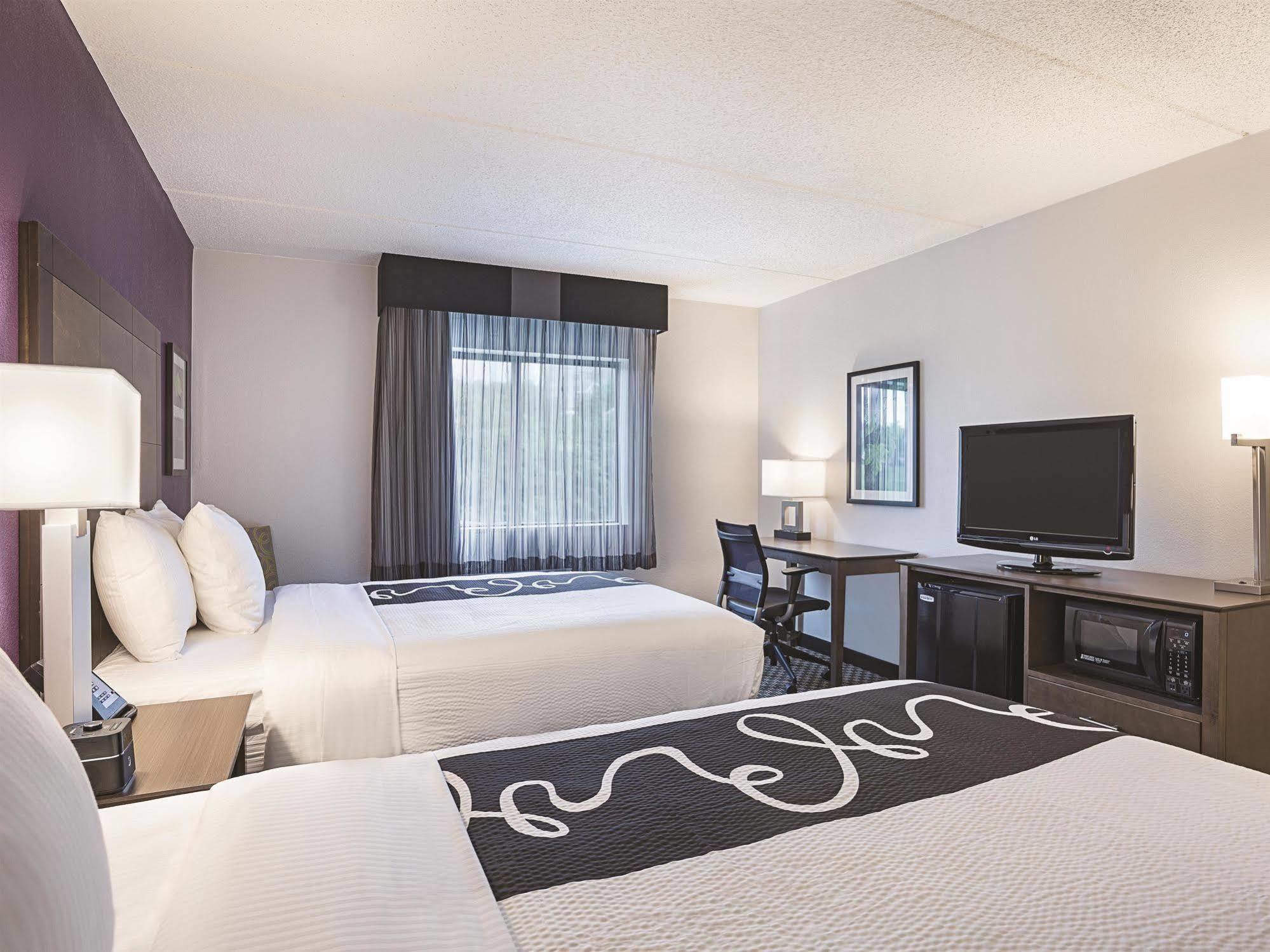 Hotel La Quinta By Wyndham Warwick Providence Airport Exterior foto